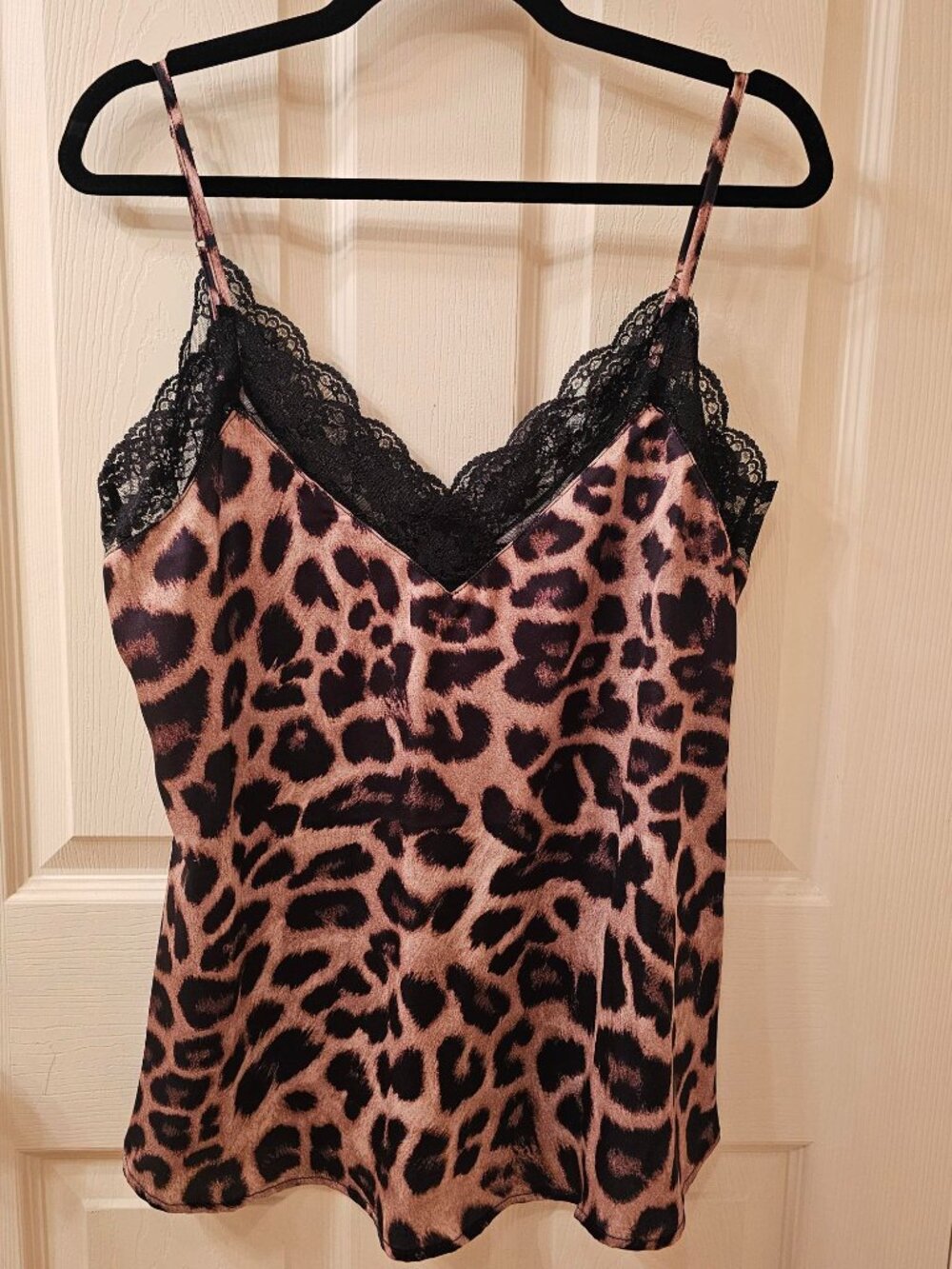 NWT Davi & Dani Medium Leopard Blouse